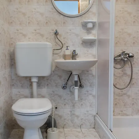 Pucarin Apartman *