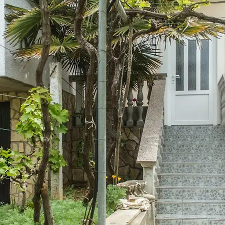 Pucarin Apartment